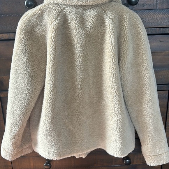 NWOT LOFT stylish & unique sherpa toggle jacket - Picture 4 of 4